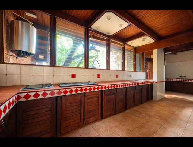 3 BEDROOM HOUSE FOR SALE IN MUCKLENEUK